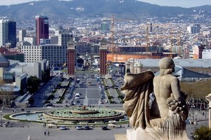 Billig Hyrbil i Barcelona ➤ Våra erbjudanden för Biluthyrning inkluderar försäkring ✓ och obegränsad körsträcka ✓ för de flesta destinationer!