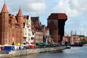 Billig Hyrbil i Gdansk ➤ Våra erbjudanden för Biluthyrning inkluderar försäkring ✓ och obegränsad körsträcka ✓ för de flesta destinationer!