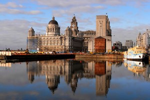 Aluguer de carro barato em Liverpool  ✓ As nossas ofertas de automóveis de aluguer incluem seguro ✓ e quilometragem sem limites ✓ na maioria dos destinos