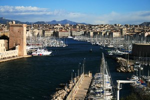 Günstiger Mietwagen in Marseille ➤ Mietauto-Angebote inklusive Versicherung ✓ und ohne Kilometer-Begrenzung ✓ an den meisten Orten!