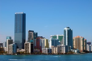 Günstiger Mietwagen in Miami ➤ Mietauto-Angebote inklusive Versicherung ✓ und ohne Kilometer-Begrenzung ✓ an den meisten Orten!