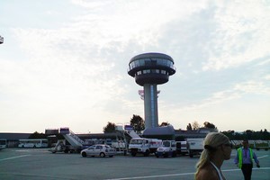 Hyrbil Bratislava Flygplats