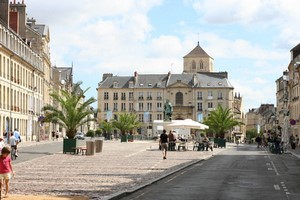 Leiebil Caen