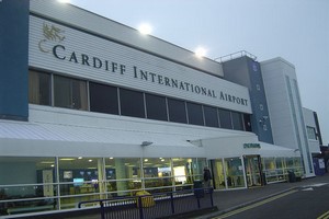 Hyrbil Cardiff Flygplats