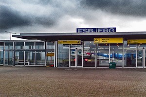 Autovuokraamo Esbjerg Lentokenttä