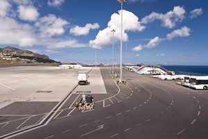 Autovuokraamo Funchal Lentokenttä