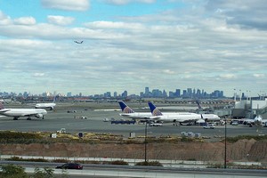 Autovuokraamo Newark Lentokenttä