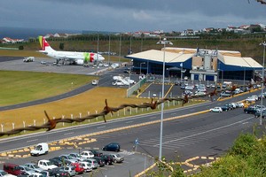 Autovuokraamo Ponta Delgada Lentokenttä