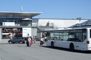 Autovuokraamo Sandefjord Torp Lentokenttä